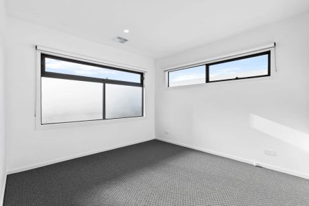 NEAR NEW CONTEMPORARY TOWNHOUSE (Enter via Catherine Ave) - Photo 4