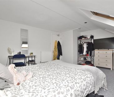 6 bedroom semi-detached house to rent - Photo 4