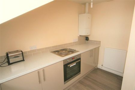 1 bedroom in a house share to rent - Photo 5