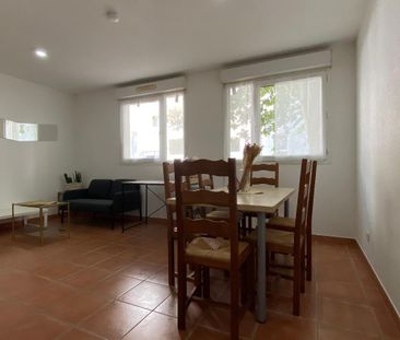 Location Appartement 2 pièces 41m² AVIGNON 84000 - Photo 2