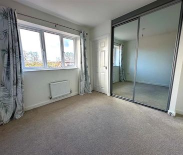 3 bedroom semi-detached house to rent - Photo 4