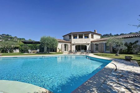 Ravissante villa de 300 m2 à Mougins à louer meublée à l'année - Photo 4