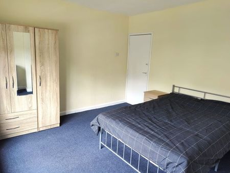 Room in a Shared House, Cedar Grove, W5 - Photo 2