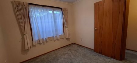Sunny Two-Bedroom Home for Rent – Upper Riccarton - Photo 5