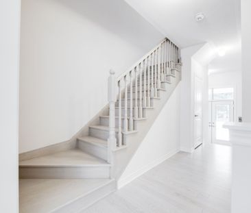 For Lease - 2063 Horace Duncan Crescent, Oshawa, Ontario - Photo 2