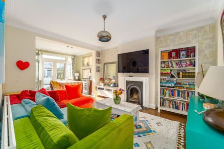 Christopher Avenue, London, W7 2BN - Photo 2