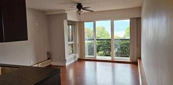 Oceanfront two bedroom unit - Photo 2