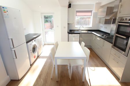 24 Chestnut Street - Photo 5