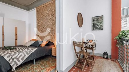 Barcelona Capital, Catalonia 08015 - Photo 2