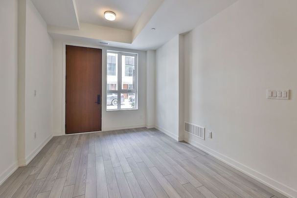 For Lease - 7 Red Squirrel Lane Unit# E-102, Richmond Hill, Ontario - Photo 1