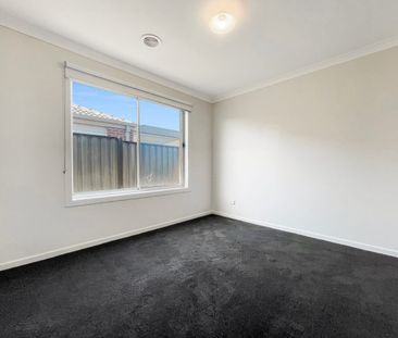 Location, Convenience, Lifestyle - Photo 4