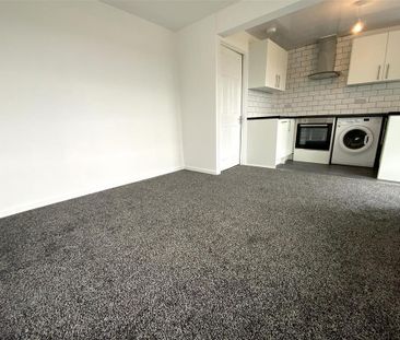 3 bedroom end of terrace house to rent - Photo 1