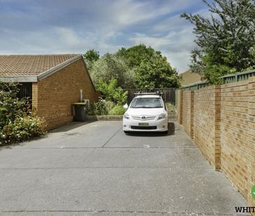 3/15 Mckeahnie Street, Queanbeyan - Photo 5