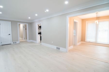 **ALL INCLUSIVE** Stunning main unit in St. Catharines!! - Photo 3