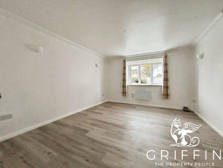 Chestnut Road, Vange, Basildon, SS16 - Photo 2