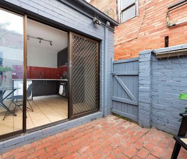 Charming Victorian Terrace in Prime Chapel Street Precinct - Photo 3
