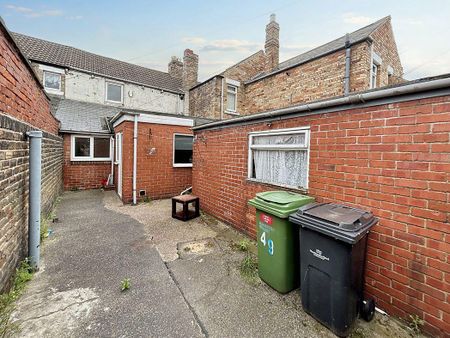 2 bed terraced house to rent in NE63 - Photo 3