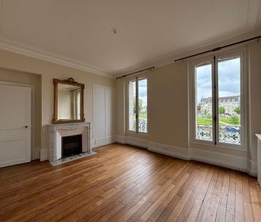 Location Appartement 3 pièces 79m² - Photo 2