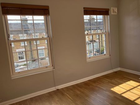 2 Bed Terraced House, Glendish Road, N17 - Photo 3