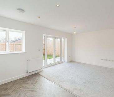 2 bedroom Bungalow To Let - Photo 1