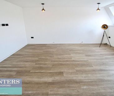 1 bedroom Flat To Let - Photo 1