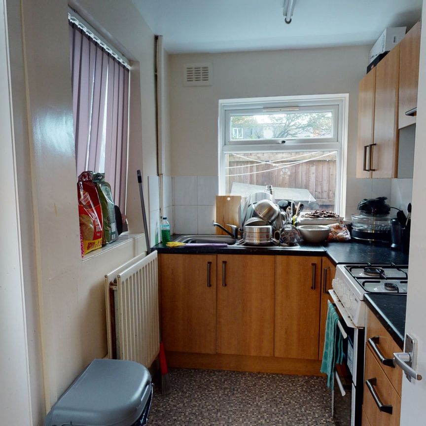 28 Winnie Road Selly Oak - Photo 1