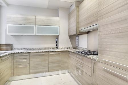 Location appartement, Paris 17ème (75017), 4 pièces, 103.19 m², ref 85612836 - Photo 2