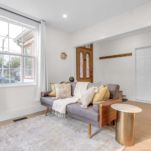 For Lease - 9 Caldwell Street Unit# #1, Port Hope, Ontario - Photo 1