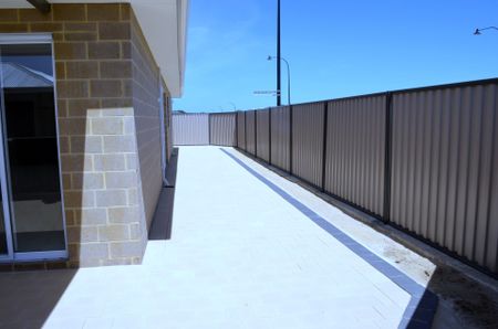 52 Villatella Gardens, Piara Waters, WA 6112 - Photo 5