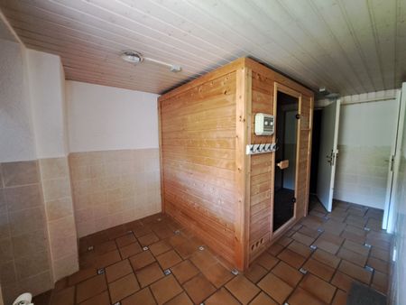 Luminous semi-detached villa of 5.5p for rent in the heart of Apples - Photo 3