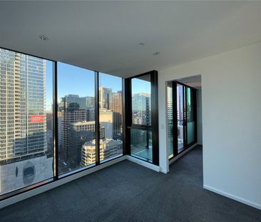 2713/618 Lonsdale Street - Photo 2