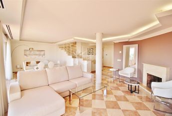 Luxury 2 bedrooms Penthouse Duplex for rent in Nueva Andalucia