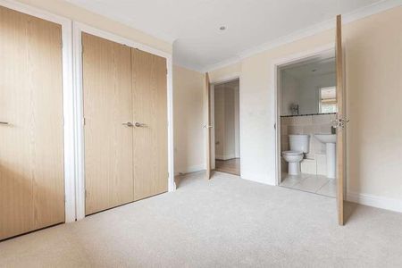 Sandford Court, Winnersh, RG41 - Photo 5