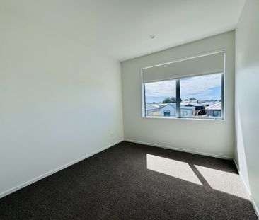 73 Chrysolite Place, Belfast - Photo 2