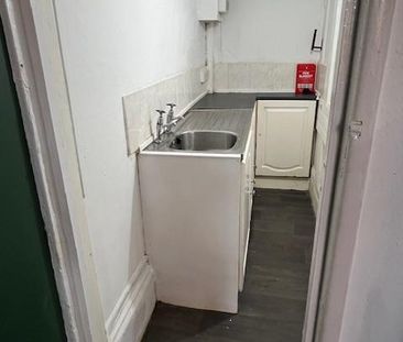 Studio to rent - Photo 6