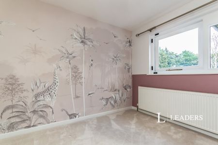 property to rent Croham Park Avenue, South Croydon, CR2 - Photo 4