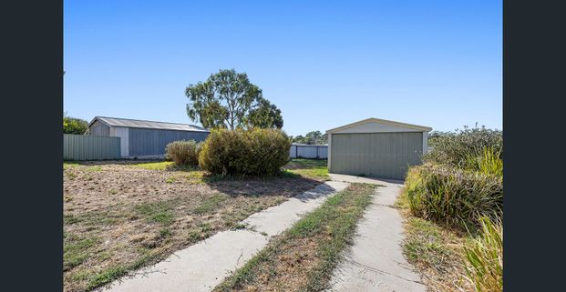 Light, Bright & Full of Charm - Photo 1