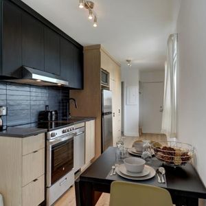 Loft entièrement meublé à louer Limoilou octobre 2025 - Photo 2