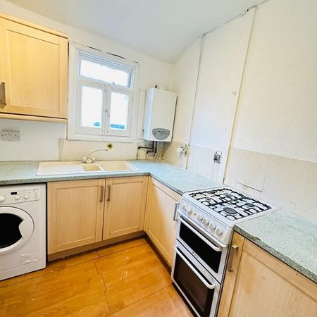 1 Bed Flat, Grove Mews, W6 - Photo 3