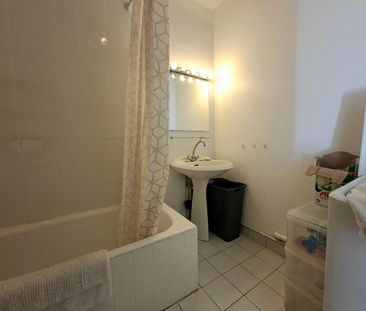 Location Appartement 1 pièce 37m² LYON 5ème - Photo 4