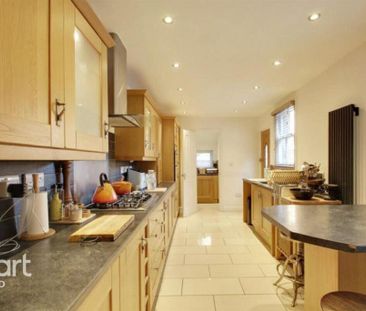 3 bedroom terraced house to rent - Photo 4