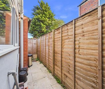 2 bedroom terraced house to rent - Photo 6