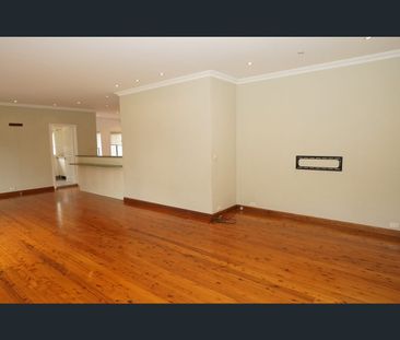 31 Goonaroi Street, Villawood, NSW 2163 - Photo 4