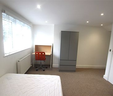 A Bright DOUBLE ROOM within a shared house in Wembley. - Photo 2