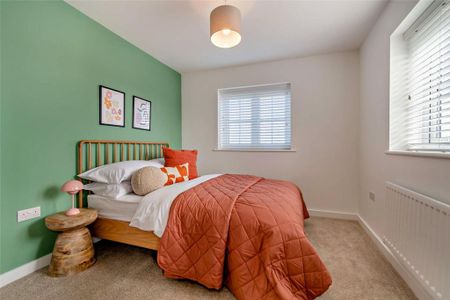 3 bedroom semi-detached house to rent - Photo 4