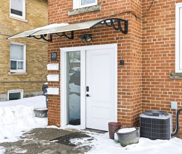 For Lease - 39 Penhurst Avenue Unit# 2, Toronto, Ontario - Photo 4