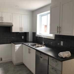 Logement 5 et demie ( 3 chambres) - Photo 2