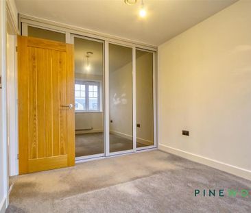 3 bedroom terraced house to rent - Photo 5