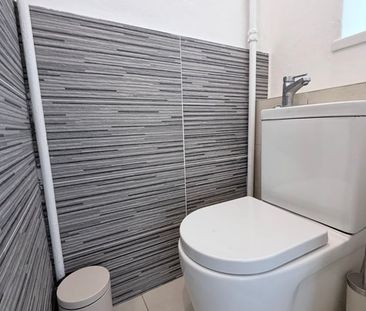 Room in a Shared House, Netherby House, SW8 - Photo 6