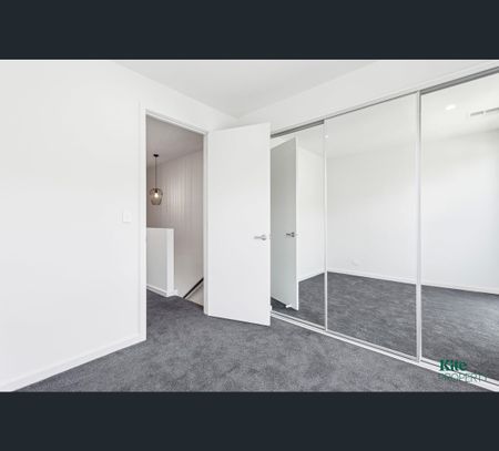 8 Rockhampton Lane, Port Adelaide, SA 5015 - Photo 3